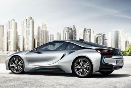 電動(dòng)汽車(chē)電池?zé)峁芾盹L(fēng)冷與液冷